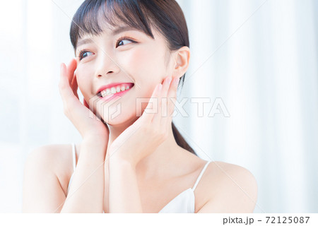 Beautiful woman portrait Beautiful woman portrait 72125087