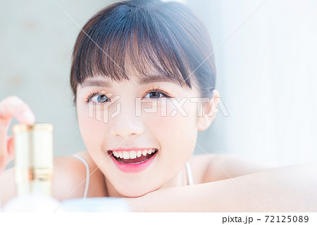 Woman skincare Woman skincare 72125089