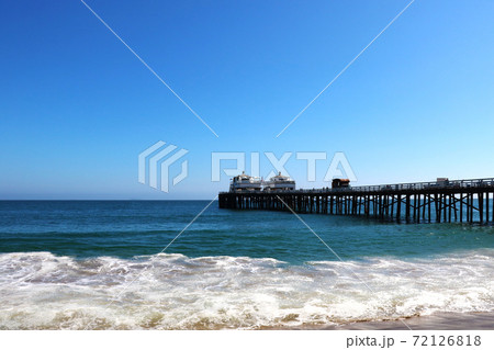 Famous Venice beach California. Viewed from the fishing pier. 72126818