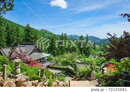 谷汲山華厳寺、満願堂からの眺め〈岐阜県揖斐郡〉 72135081