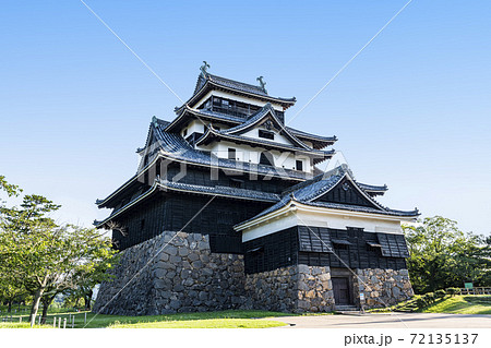 島根県松江市 晴天の松江城 島根県松江市 晴天の松江城 72135137