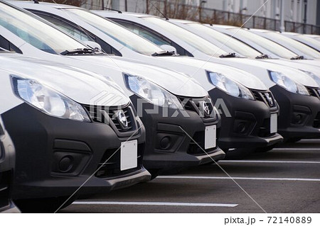 日産のビジネス車　ビジネスイメージ 72140889