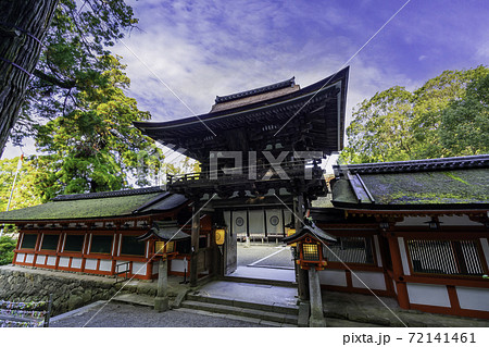 石上神宮　楼門　奈良県天理市 72141461