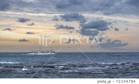 海 漁船 船舶 72144794