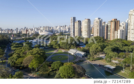 Aerial view of Sao Paulo city. 72147289