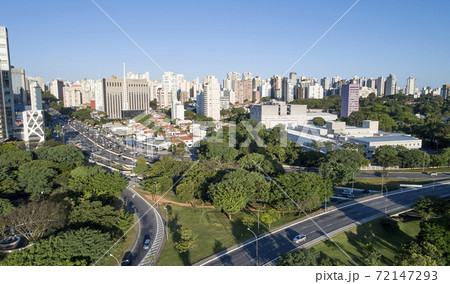 Sao Paulo city and 23 de Maio avenue. 72147293