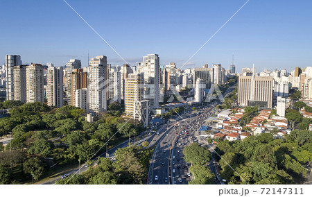 Sao Paulo city and 23 de Maio avenue. 72147311