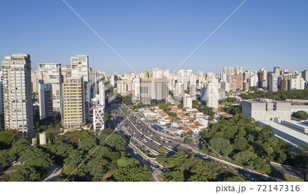 Sao Paulo city and 23 de Maio avenue. 72147316