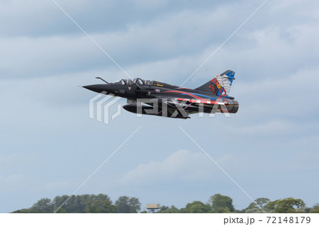 フランス空軍ミラージュ2000ディスプレイチーム離陸 フランス空軍ミラージュ2000ディスプレイチーム離陸 72148179