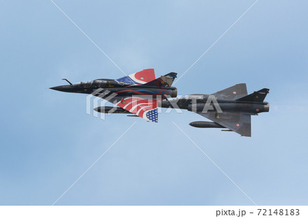 フランス空軍ミラージュ2000ディスプレイチーム編隊飛行 72148183