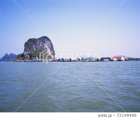 パンガー湾のパンイー島のモスリム漁村 パンガー湾のパンイー島のモスリム漁村 72149490