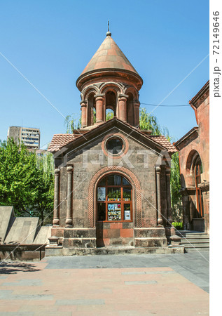 A chapel-tomb with the relics of Saint Ananias was built near the medieval Zoravor Church of the most  Holy Virgin in Yerevan 72149646
