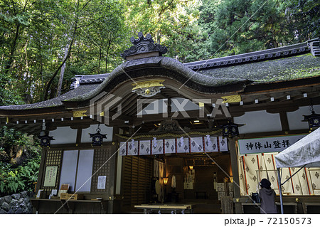 大神神社　狭井神社　奈良県桜井市 72150573