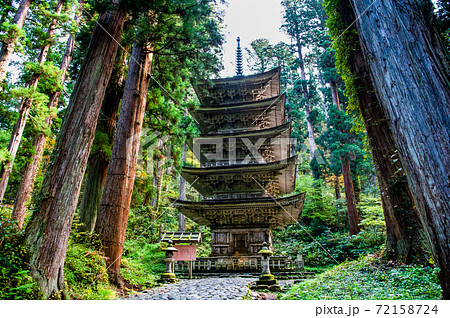 山形県鶴岡市　羽黒山（五重塔） 72158724