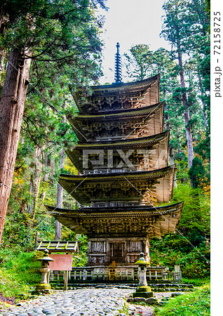 山形県鶴岡市　羽黒山（五重塔） 72158725
