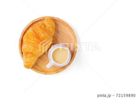 Croissants with sweetened condensed milk  72159890
