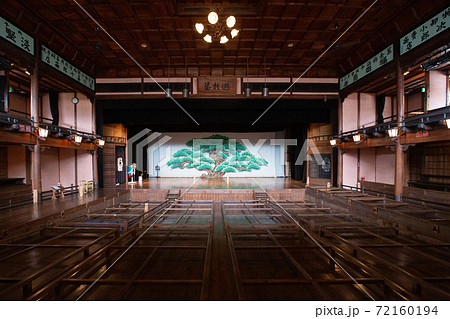 内子座 -大正に創建された現役の芝居小屋- 愛媛県喜多郡内子町 内子座 -大正に創建された現役の芝居小屋- 愛媛県喜多郡内子町 72160194