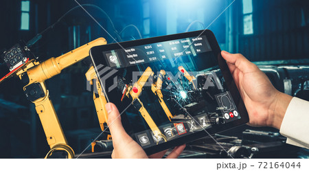 Engineer controls robotic arms by augmented reality industry technology Engineer controls robotic arms by augmented reality industry technology 72164044
