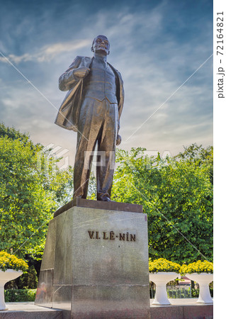 Monument 1982 Vladimir Lenin in Hanoi city. Sculptor Tyurenkova. Statue was presented to Vietnam by communist party of USSR Monument 1982 Vladimir Lenin in Hanoi city. Sculptor Tyurenkova. Statue was presented to Vietnam by communist party of USSR 72164821