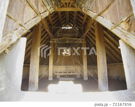 ＜登呂遺跡＞竪穴式住居の内部 72167856