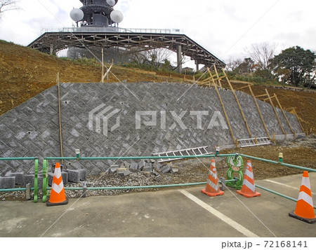 土留めの工事中 土留めの工事中 72168141