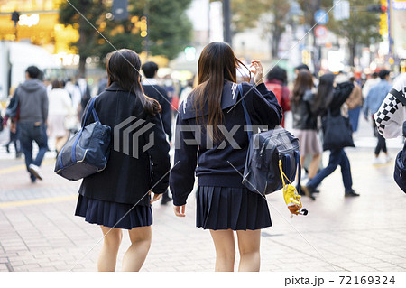 Tokyo hot 女子高生 ハン・ヒョジュ、女子高生のようなセルフショットを公開“最強の ...