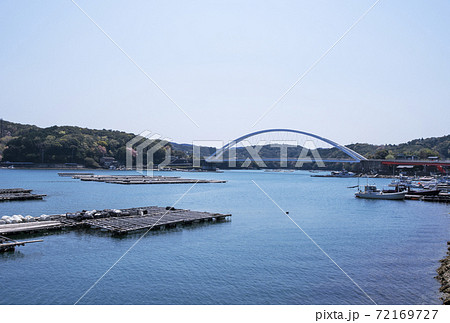鳥羽の海の風景 パールロードと麻生の浦大橋 鳥羽温泉郷 牡蠣養殖養殖いかだ 伊勢志摩観光スポット 鳥羽の海の風景 パールロードと麻生の浦大橋 鳥羽温泉郷 牡蠣養殖養殖いかだ 伊勢志摩観光スポット 72169727