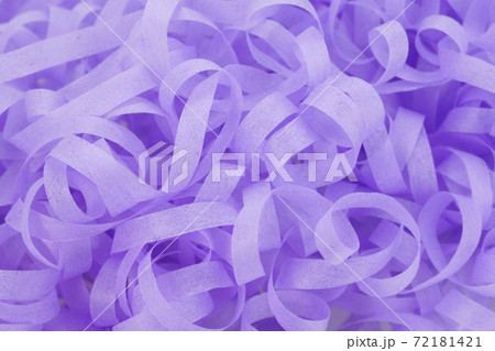 紫色のくもの巣投げテープの写真素材