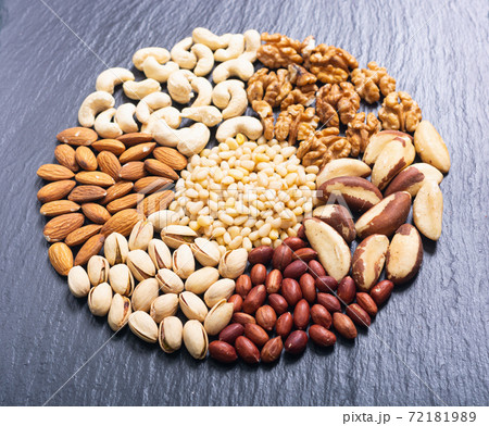 Mix of nuts Mix of nuts 72181989