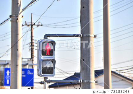 横断歩道歩行者用信号機赤信号の写真素材 [72183243] - PIXTA