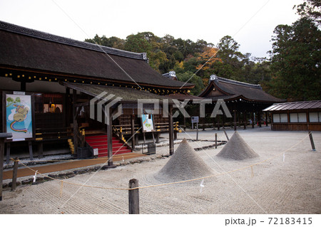 厳格な雰囲気の境内 厳格な雰囲気の境内 72183415