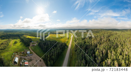 Beautiful Panoramic View of Canadian Nature 72183448