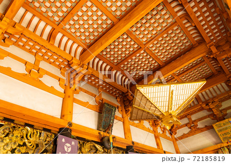 【滋賀県】 竹生島 宝厳寺本堂(弁才天堂) 【滋賀県】 竹生島 宝厳寺本堂(弁才天堂) 72185819