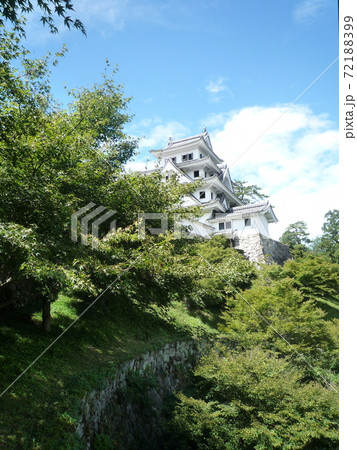 秋空と郡上八幡城 秋空と郡上八幡城 72188399