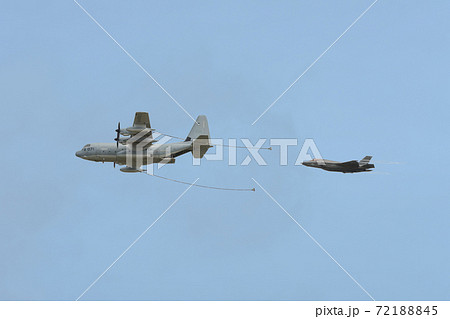 アメリカ海兵隊KC-130JとF-35B アメリカ海兵隊KC-130JとF-35B 72188845