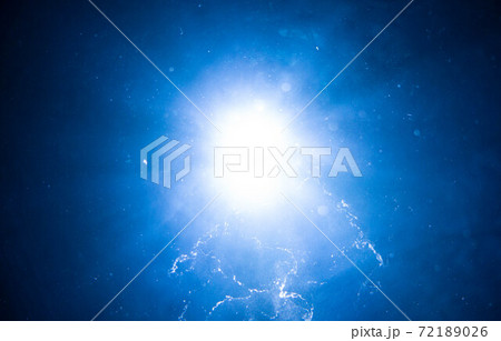 海の底から見上げた景色 海の底から見上げた景色 72189026