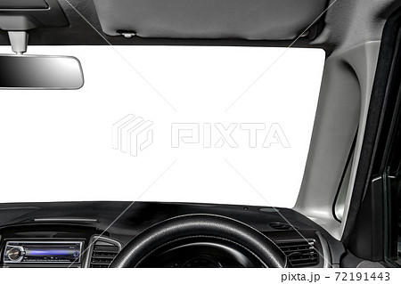 自動車のフロントガラス　運転席からの視界 72191443