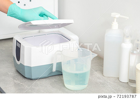 Cleaning medical systems. Cleaning medical systems. 72193787