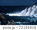 荒れる日本海 72193918