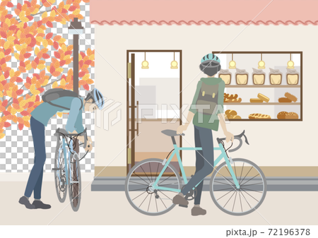 自転車でパン屋に来た男性と女性 自転車でパン屋に来た男性と女性 72196378