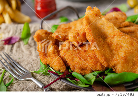 Chicken chnitzel breaded Chicken chnitzel breaded 72197492