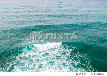 Seascape. Wave and foam. The sea is green. Adriatic Sea 72198687