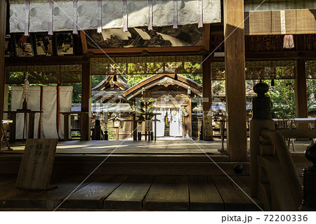 大和神社 拝殿と本殿 奈良県天理市 大和神社 拝殿と本殿 奈良県天理市 72200336