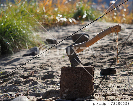 ソロキャンプで薪割焚火 ソロキャンプで薪割焚火 72200533