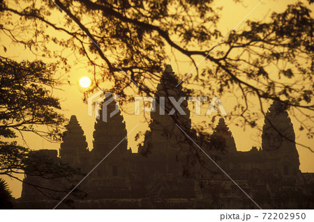 CAMBODIA SIEM REAP ANGKOR WAT TEMPLE SUNRISE CAMBODIA SIEM REAP ANGKOR WAT TEMPLE SUNRISE 72202950