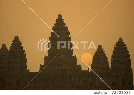 CAMBODIA SIEM REAP ANGKOR WAT TEMPLE 72203052