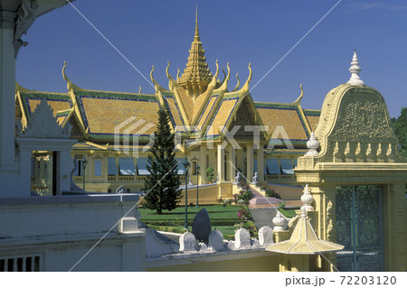 CAMBODIA PHNOM PENH ROYAL PALACE 72203120
