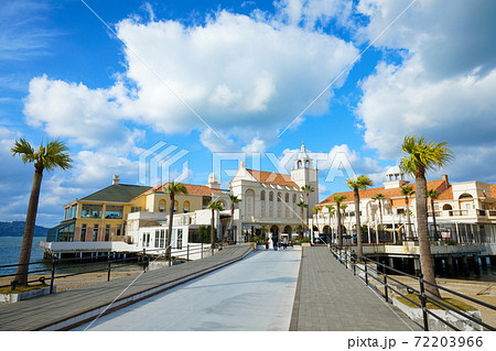 オーシャン＆リゾート　マリゾンとレストランなど　青い空 72203966