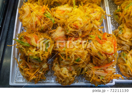 Delicious Japanese tempura fried vegetable balls at food stall Delicious Japanese tempura fried vegetable balls at food stall 72211130