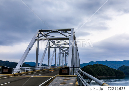 若松大橋　新上五島　五島列島　【長崎県南松浦郡】 72211623